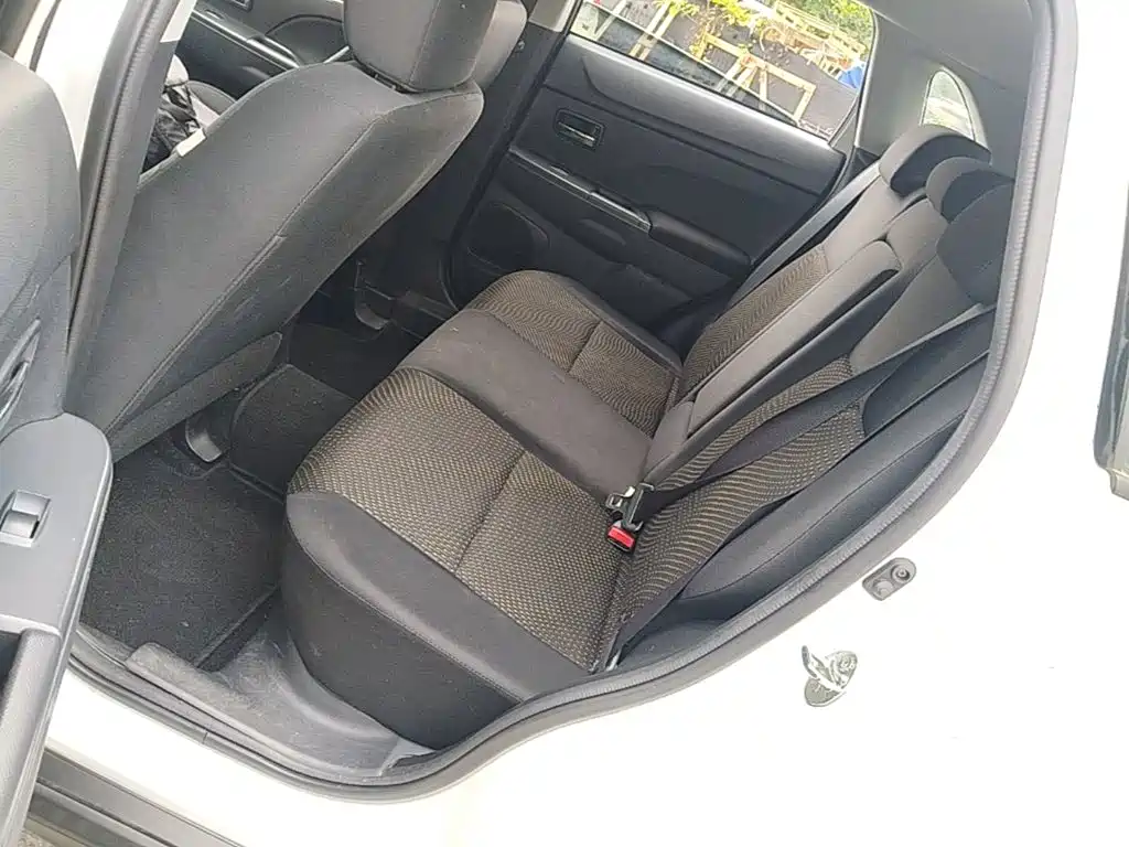 Mitsubishi ASX — миниатюра 17