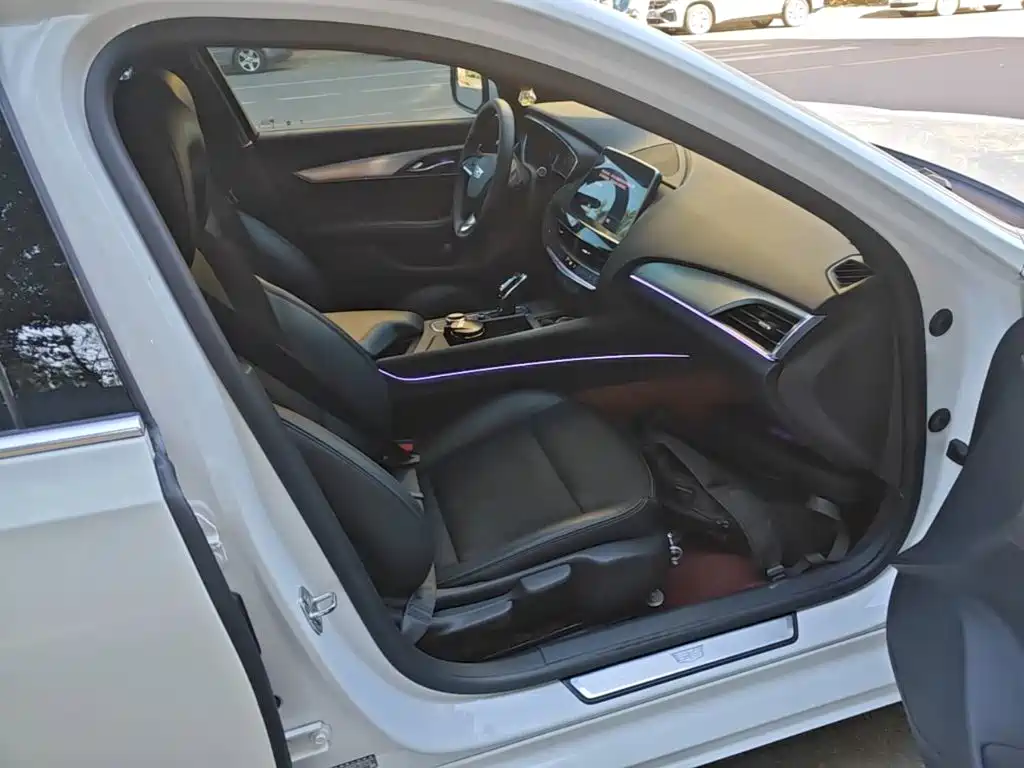 Cadillac CT5 — миниатюра 25