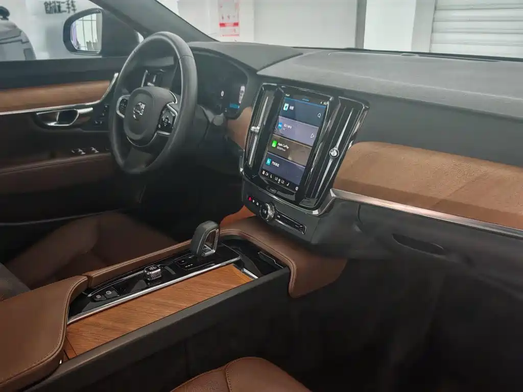 Volvo S90 — миниатюра 24