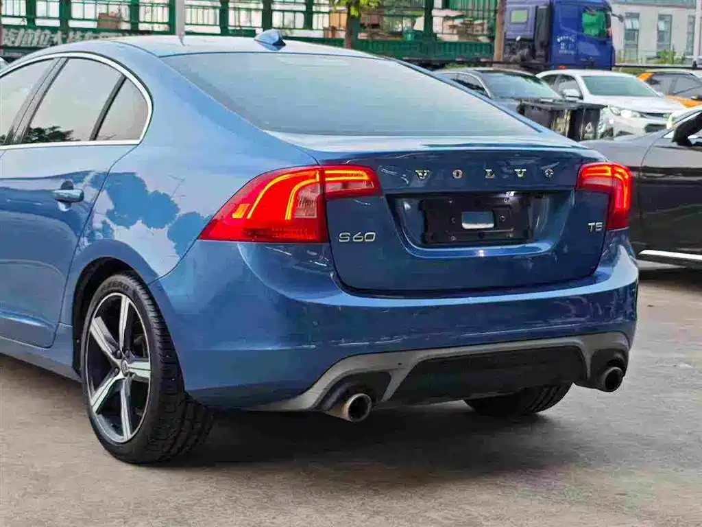 Volvo S60 (Import) — миниатюра 6