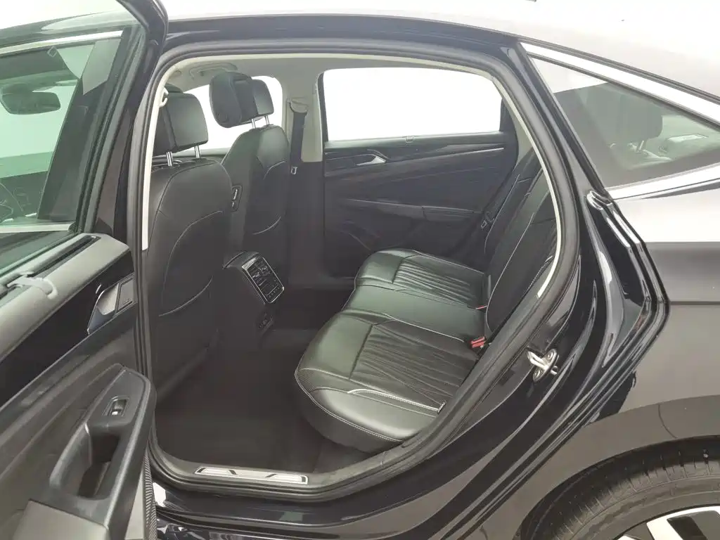 Volkswagen Passat — миниатюра 15