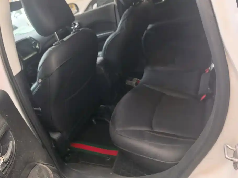 Jeep Compass — миниатюра 11