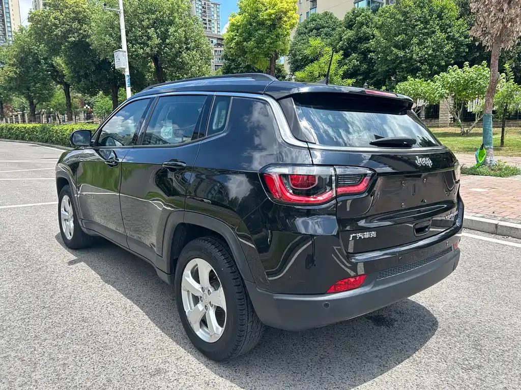Jeep Compass — миниатюра 5