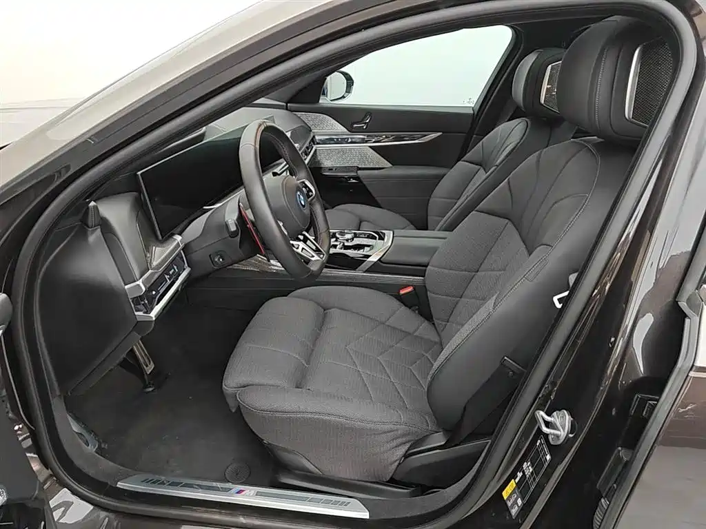 BMW M760Le 2023 M760Le xDrive