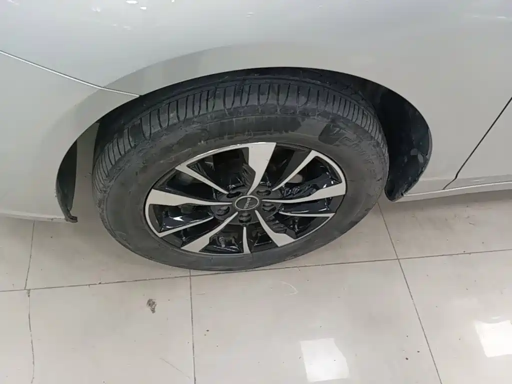 Roewe Ei5 — миниатюра 23
