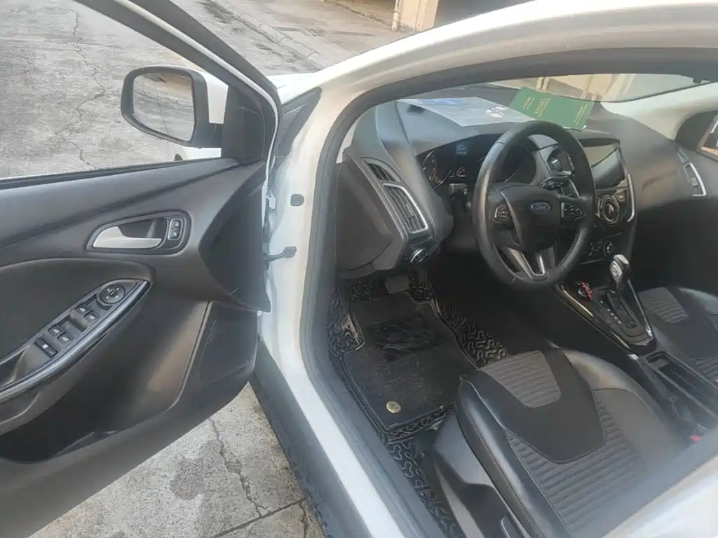 Ford Focus — миниатюра 16