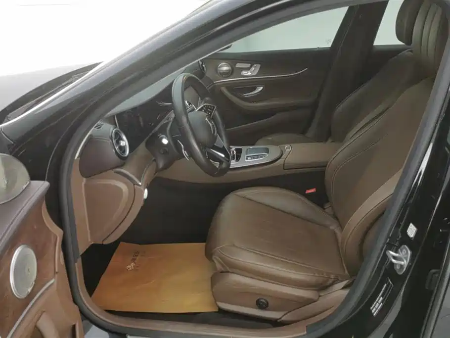 Mercedes-Benz E-Class E 2022 E 300 L Fashion