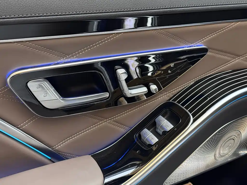 Mercedes-Benz S-Class — миниатюра 18