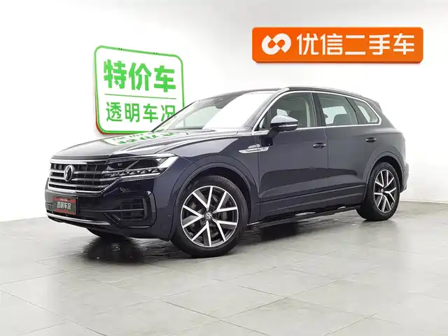 VOLKSWAGEN TOUAREG