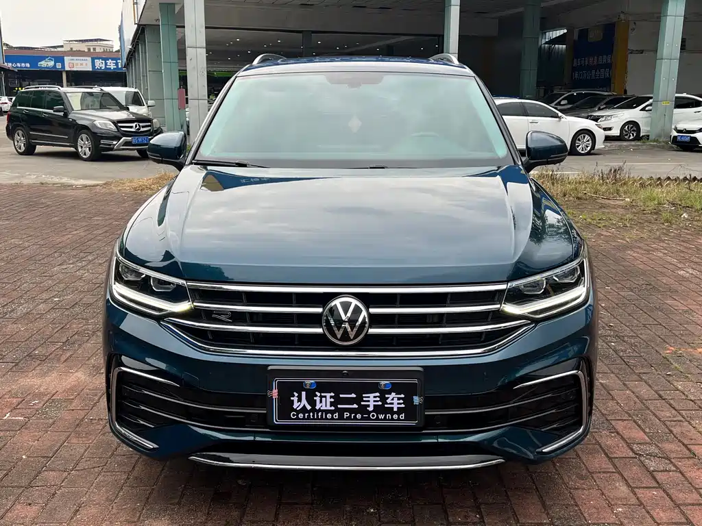 Volkswagen Tiguan L — миниатюра 2
