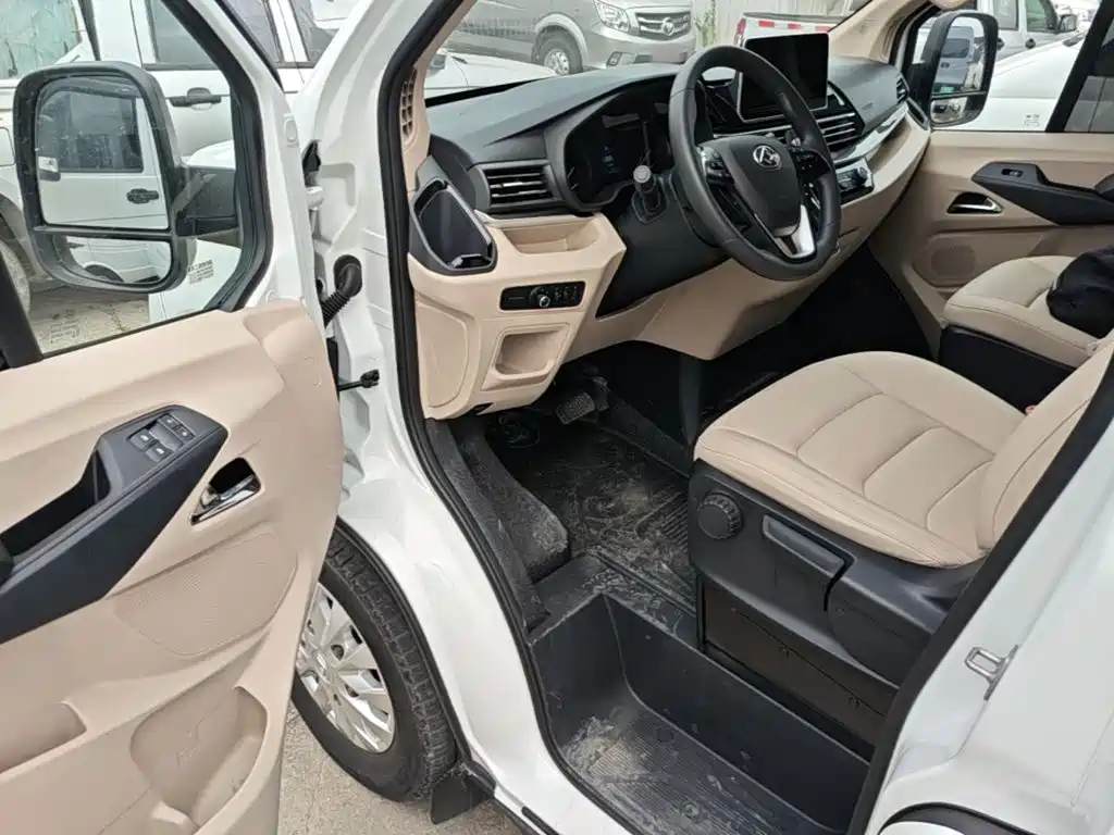 MAXUS V90 — миниатюра 16