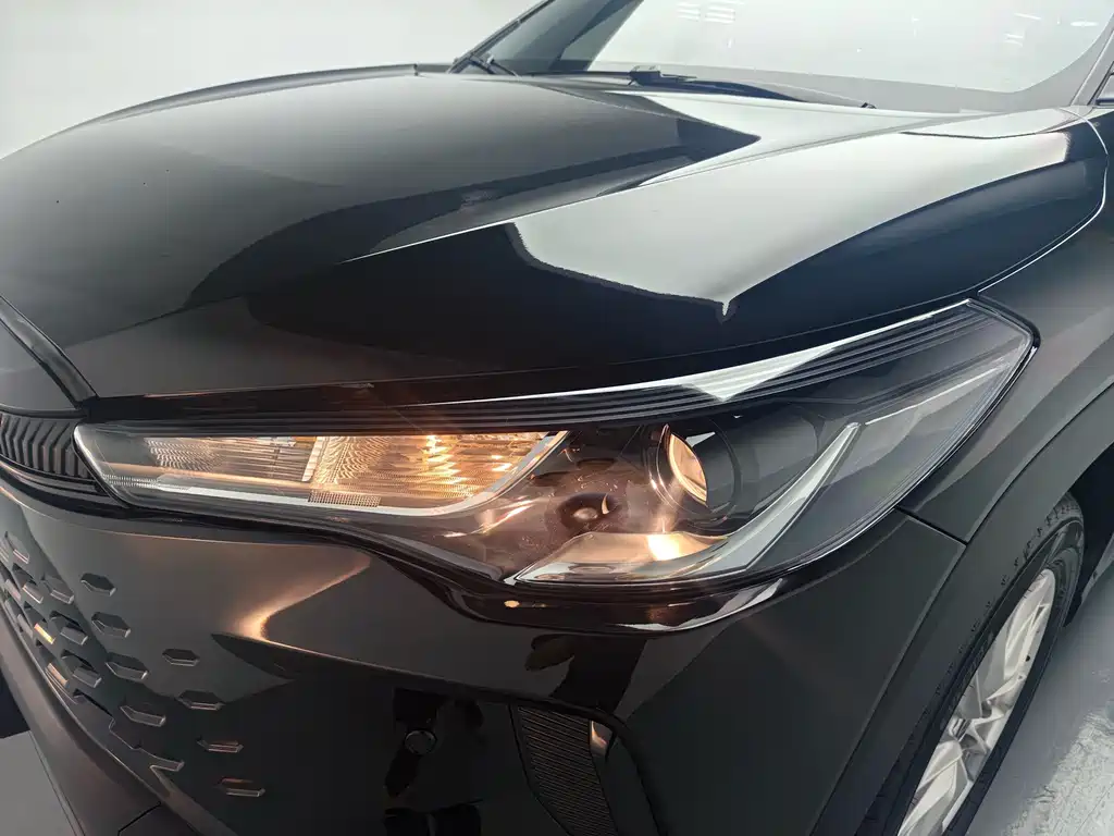 Toyota Corolla Cross — миниатюра 10