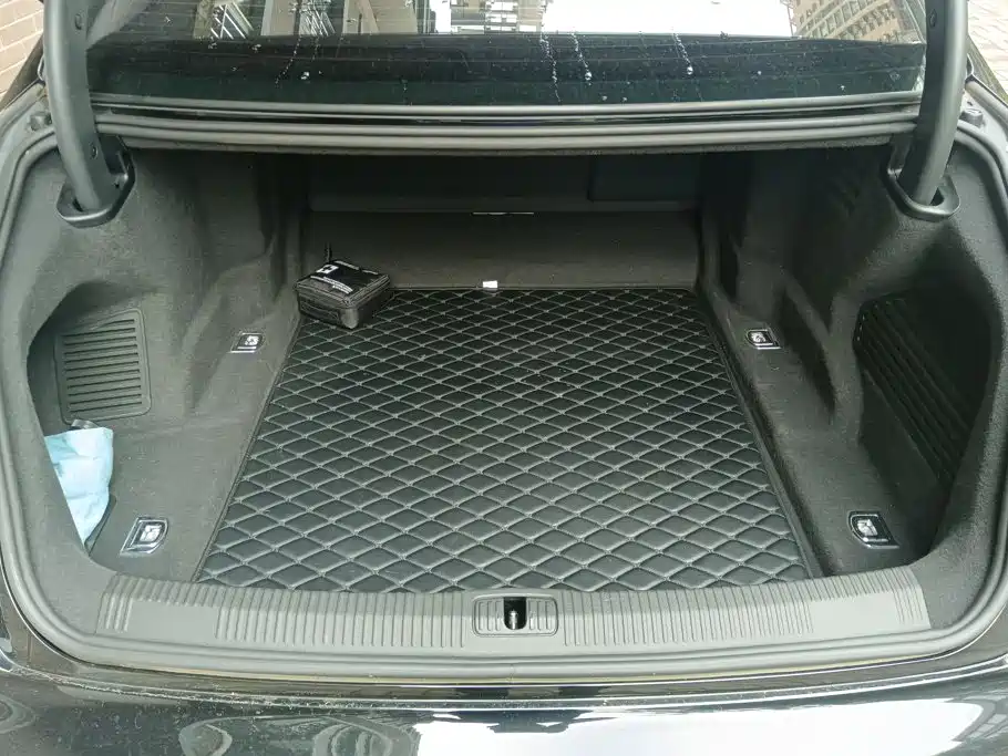 Audi A8 — миниатюра 4