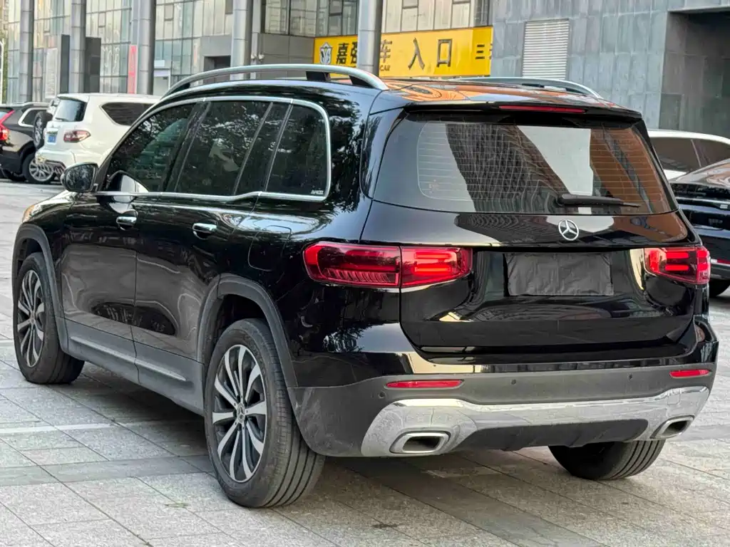 Mercedes-Benz GLB — миниатюра 6
