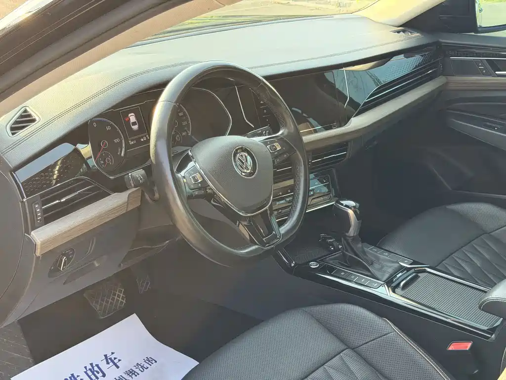 Volkswagen Passat PHEV — миниатюра 3