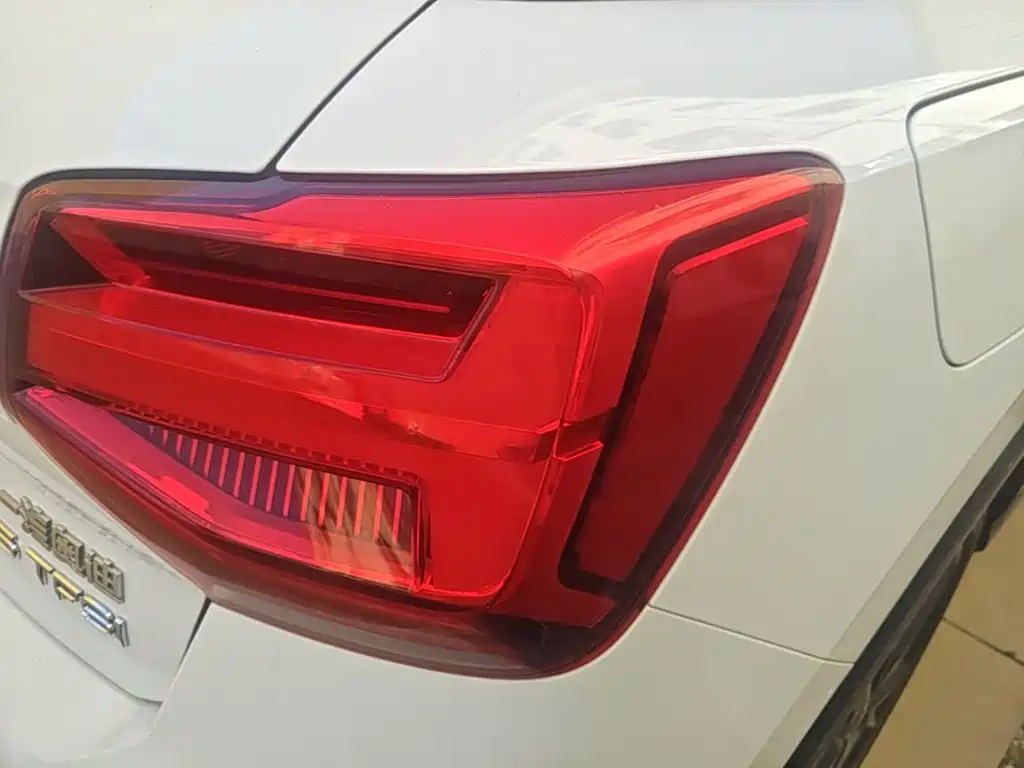Audi Q2L — миниатюра 8