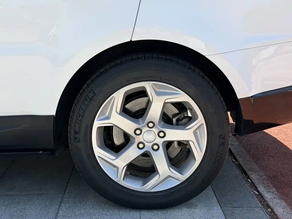 Land Rover Sport PHEV — миниатюра 9