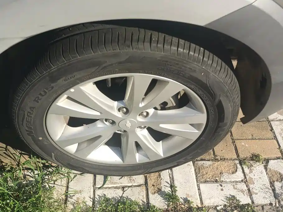 Chevrolet Captiva — миниатюра 6