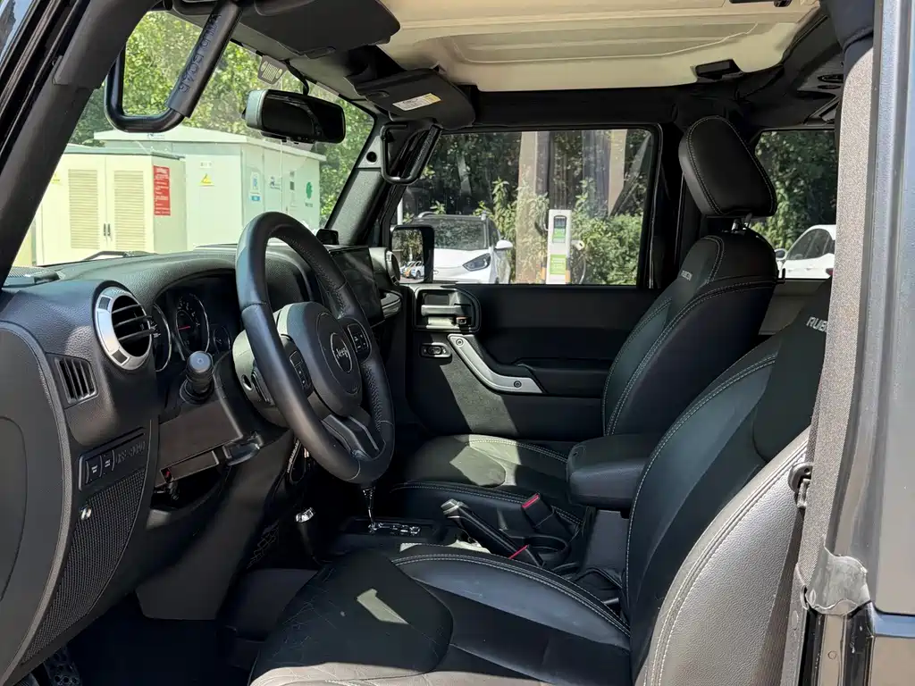 Jeep Wrangler — миниатюра 10