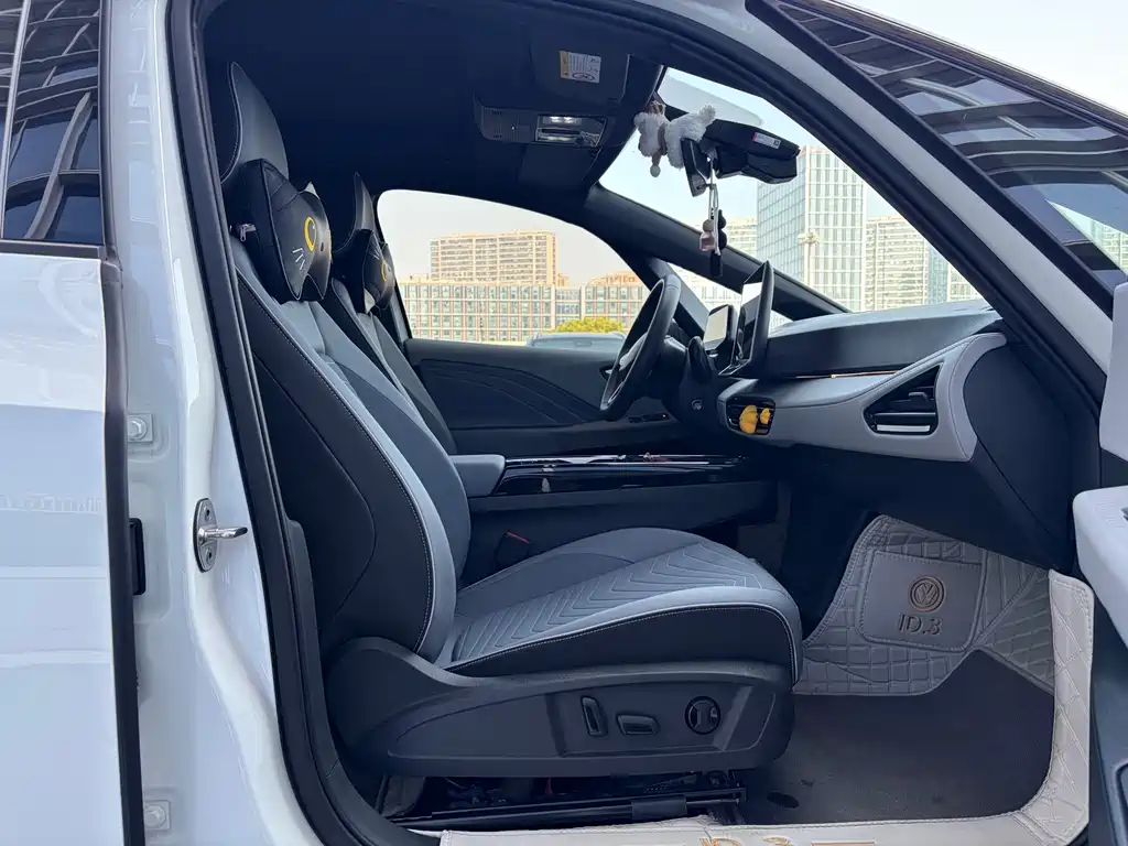 Volkswagen ID.3 — миниатюра 12