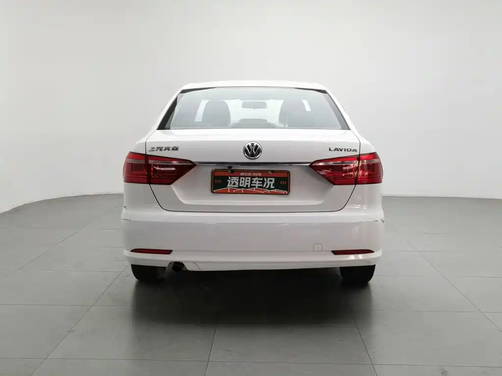 Volkswagen Lavida — миниатюра 4