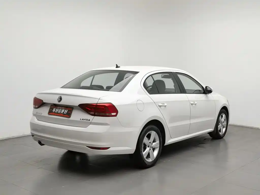Volkswagen Lavida — миниатюра 2