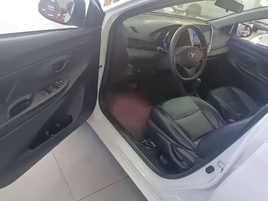 Toyota Vios FS — миниатюра 16