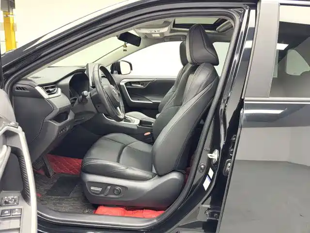 Toyota Wildlander — миниатюра 5