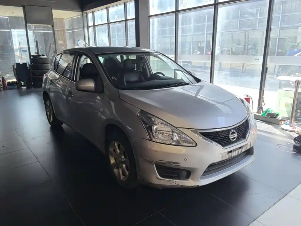 Nissan Tiida — миниатюра 4