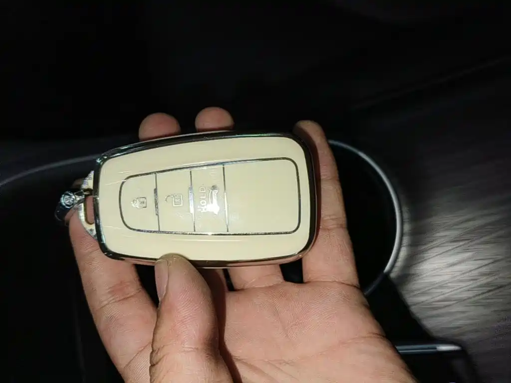 Toyota Camry 2021 2.0G Luxury