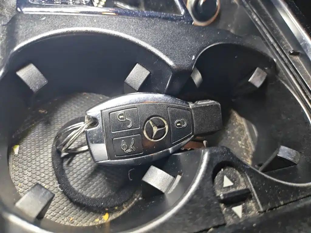 Mercedes-Benz E-Class — миниатюра 9