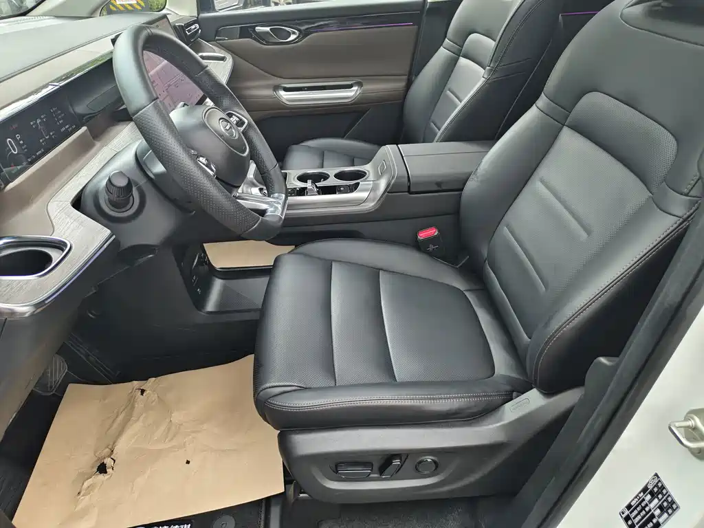 GAC Motor 传祺E8 PHEV — миниатюра 13
