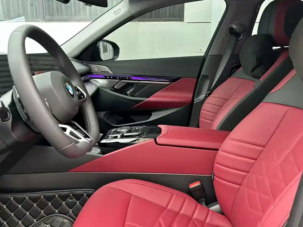 BMW 5 Series — миниатюра 7
