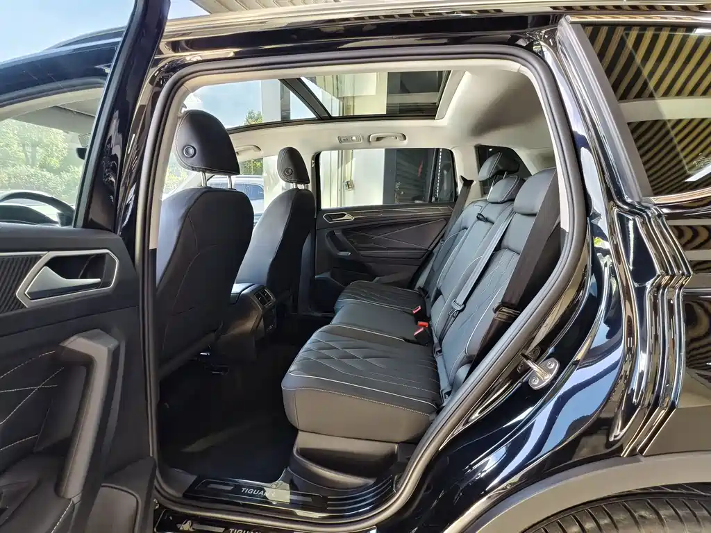 Volkswagen Tiguan L — миниатюра 8