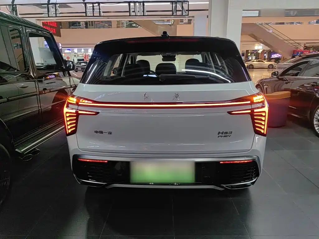 Hongqi HS3 PHEV 2025 117km PLUS