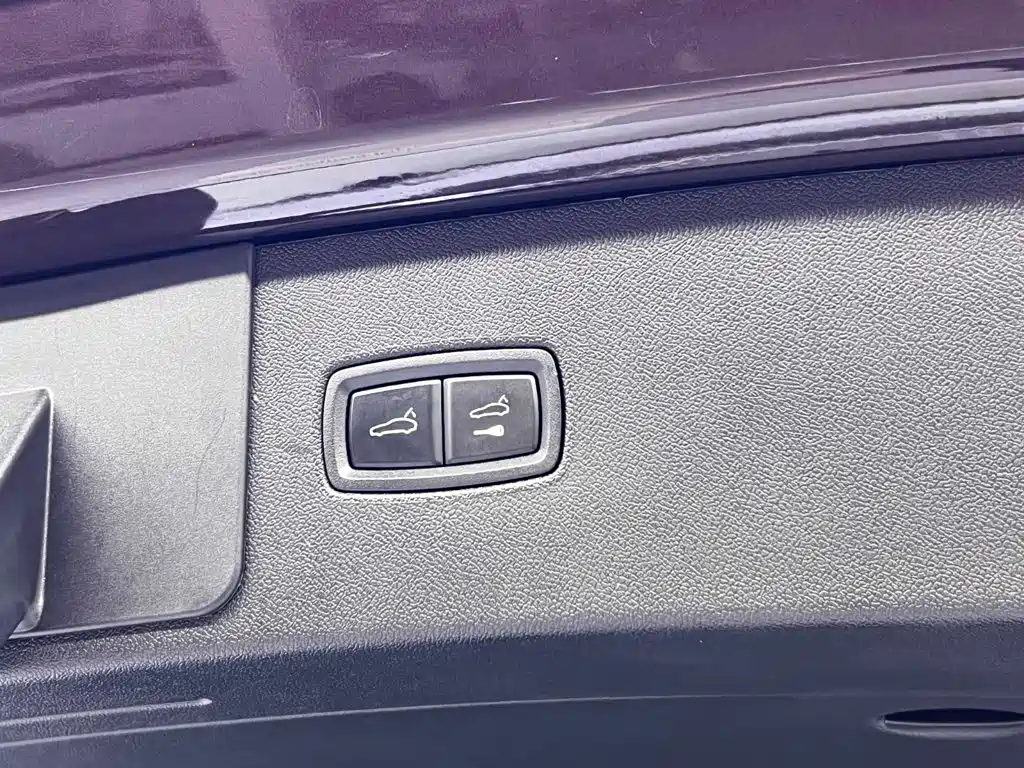 Porsche Cayenne Hybrid — миниатюра 10