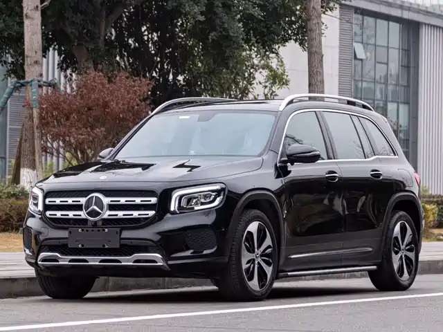 Mercedes-Benz GLB 2023 GLB 220 — фото 1