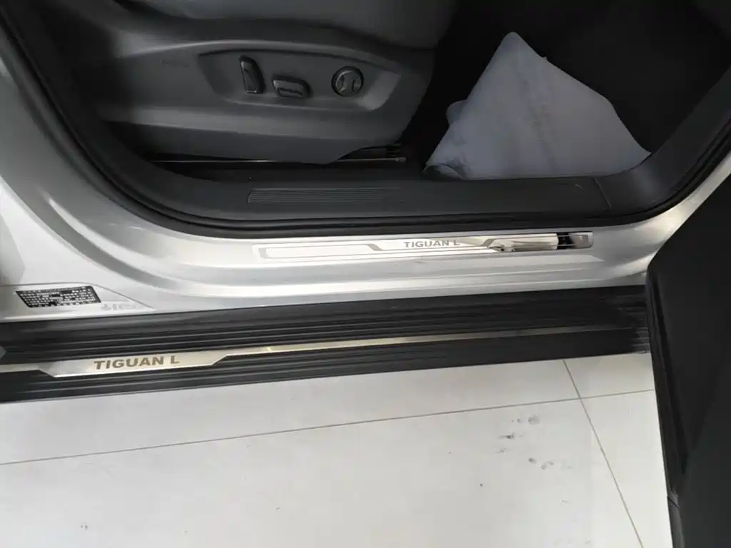 Volkswagen Tiguan L — миниатюра 21