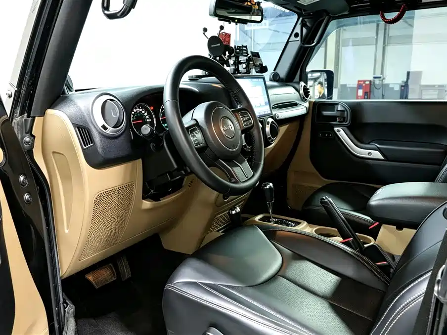 Jeep Wrangler — миниатюра 8