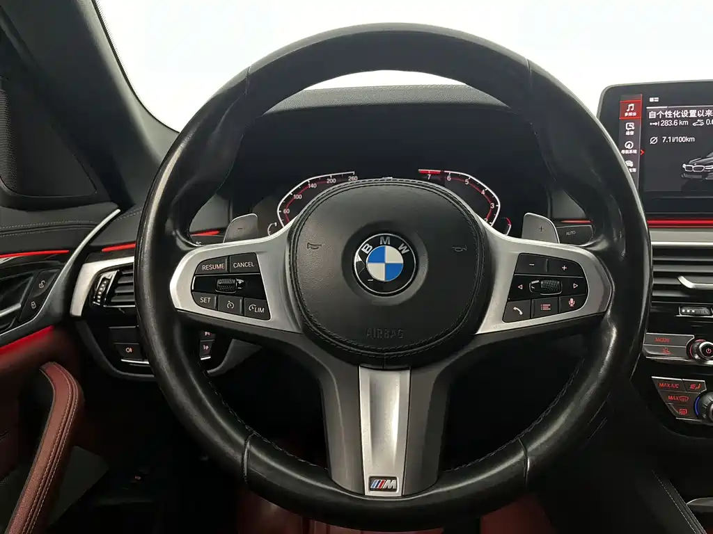 BMW 5 Series — миниатюра 10