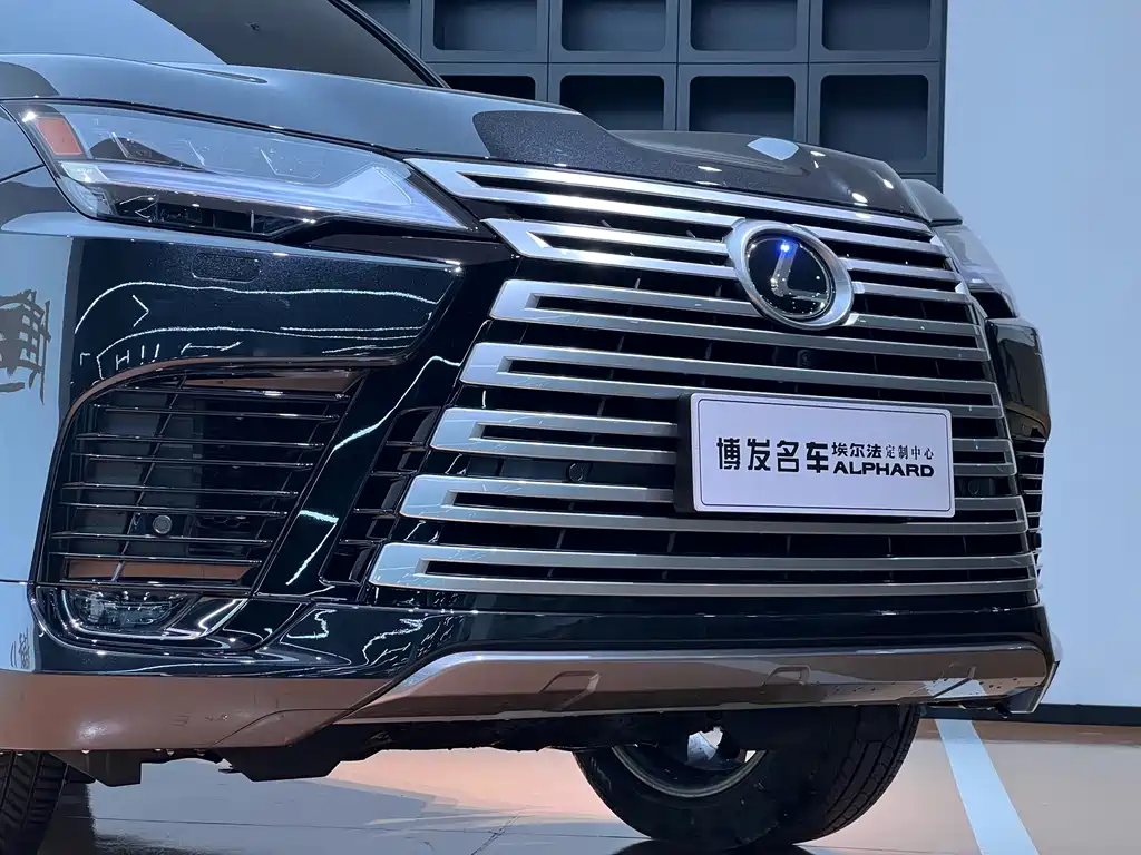 Lexus LX — миниатюра 4