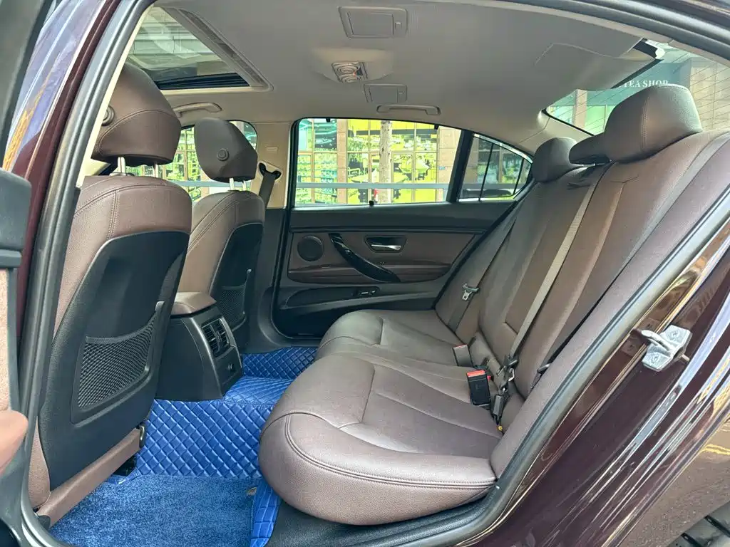 BMW 3 Series — миниатюра 24