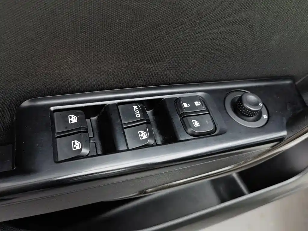 Baojun 310 — миниатюра 9