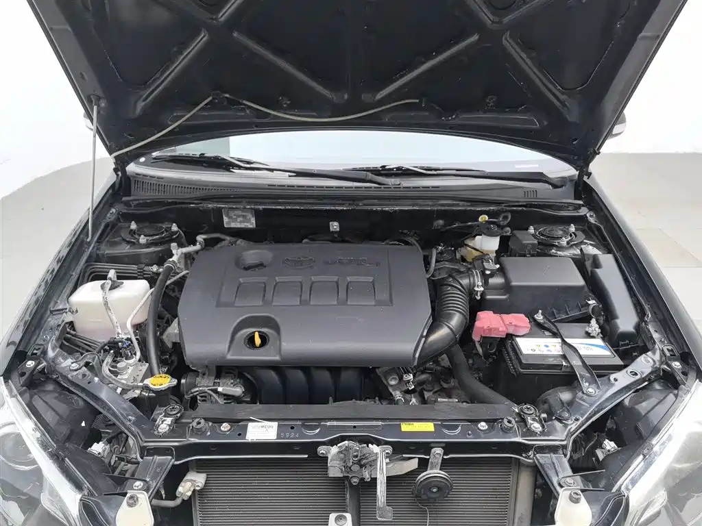 Toyota Corolla 2013 1.6L MT