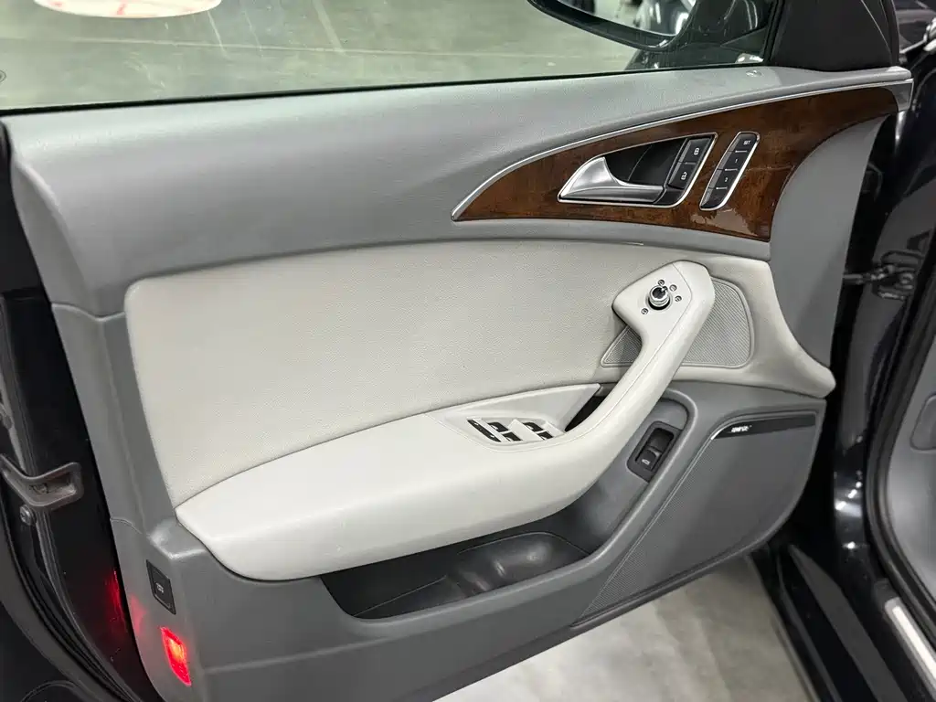 Audi A6L — миниатюра 8