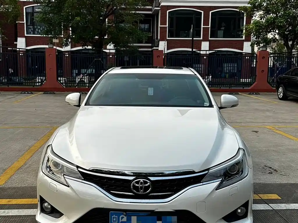 Toyota Reiz 2013 2.5V
