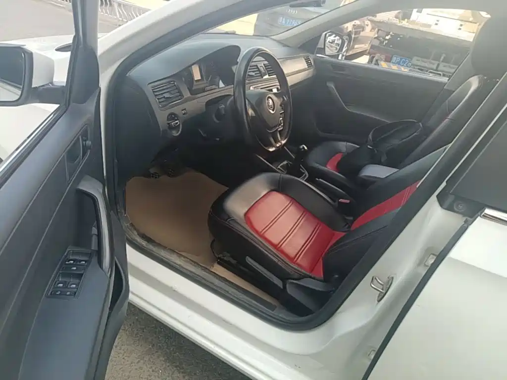 Volkswagen Santana — миниатюра 16