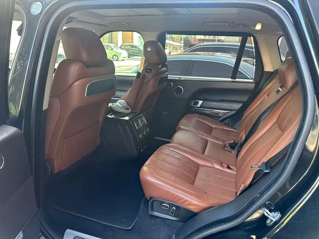 Land Rover Range Rover — миниатюра 6