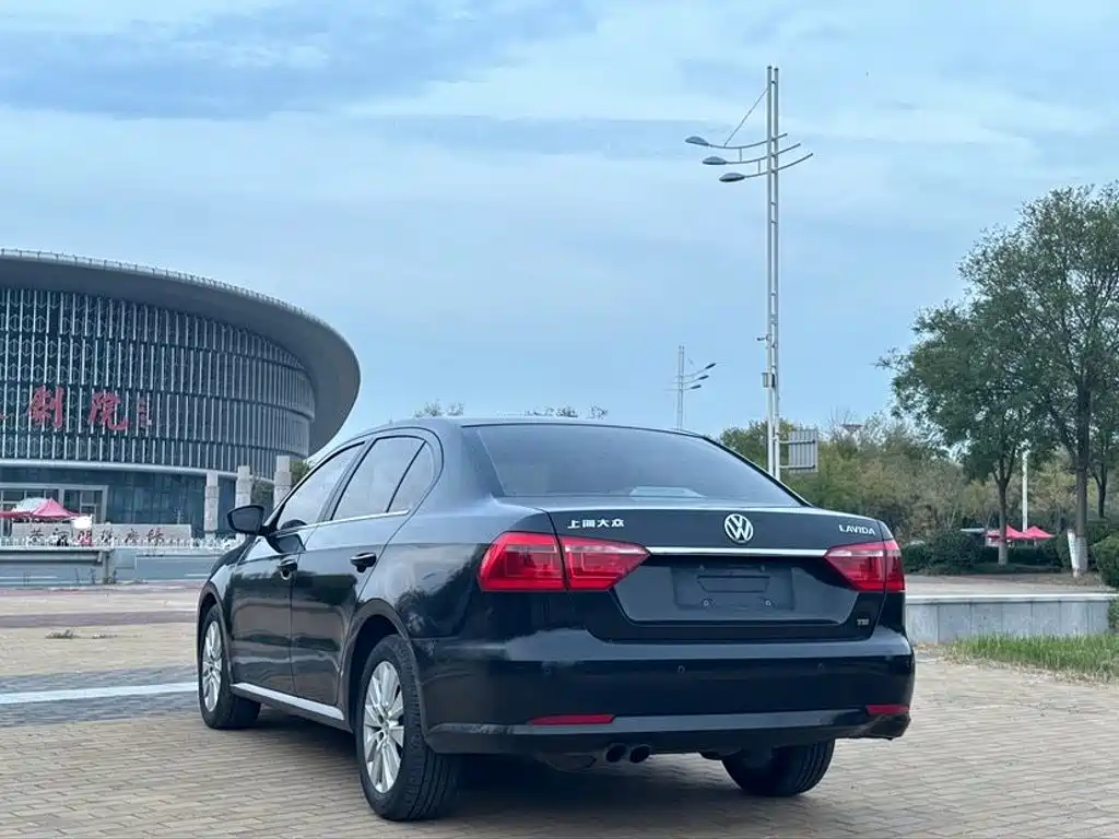 Volkswagen Lavida — миниатюра 6