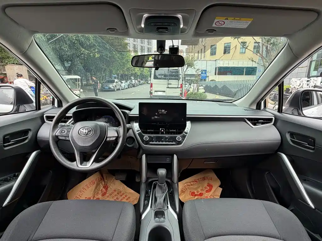 Toyota Frontlander — миниатюра 13